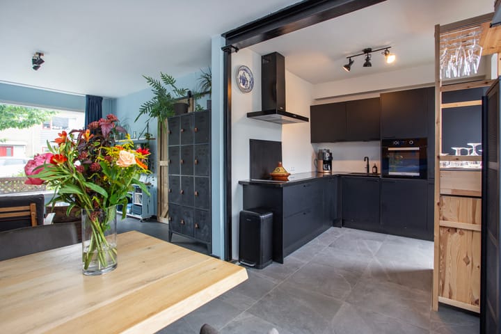Tussenwoning te koop: Admiraal Helfrichstraat 30, De Meern