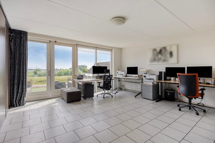 Tussenwoning te koop: Koningshof 18, Rijpwetering