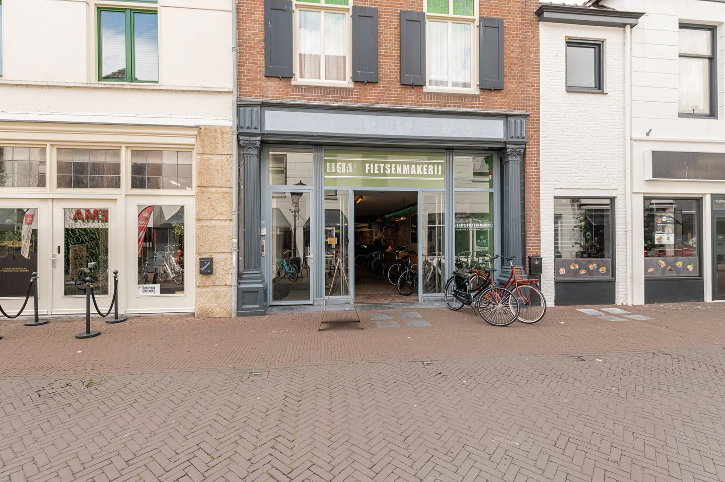 View photo 1 of Oude Vismarkt 10