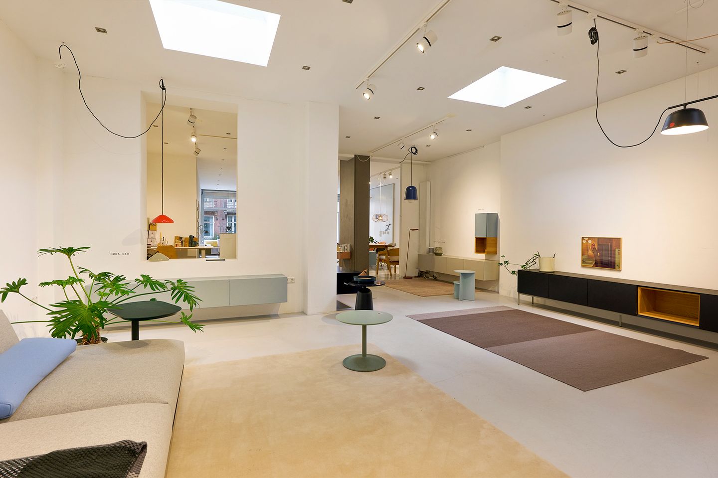 View photo 4 of Witte de Withstraat 182-H