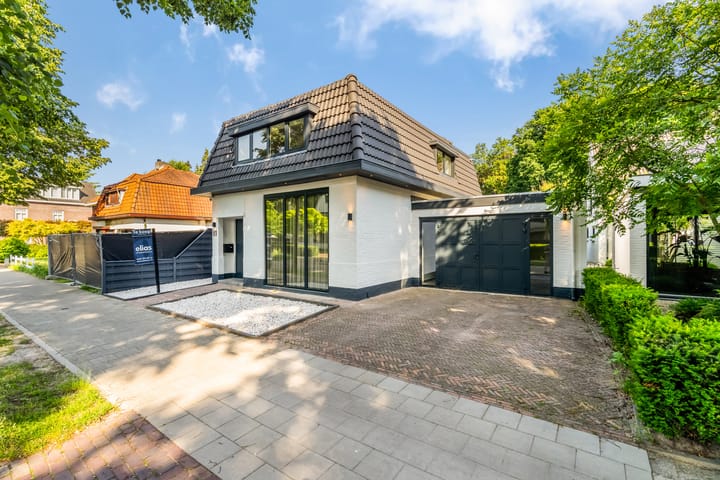 Vrijstaande woning te koop: Willibrorduslaan 81, Waalre
