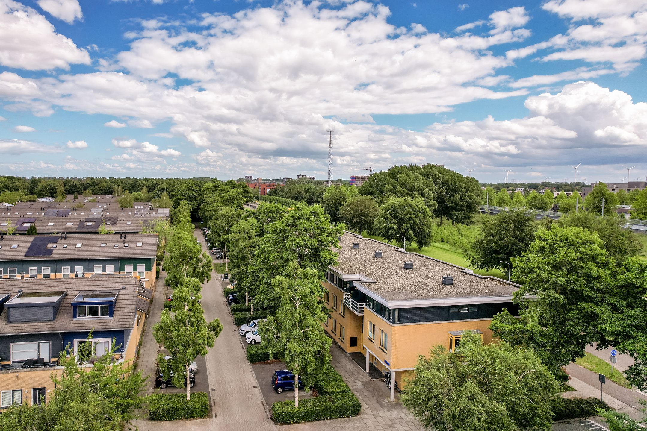Photo 33 of Voorjaarstraat 32