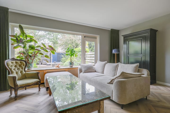 Tussenwoning te koop: Buitenhof 22, Almere