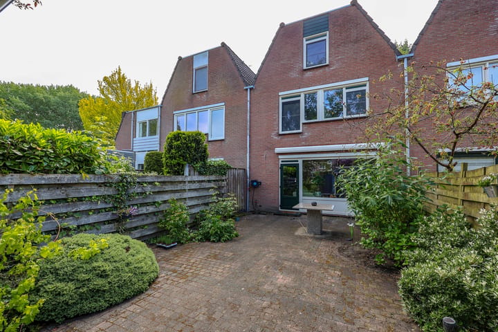Tussenwoning te koop: Buitenhof 22, Almere