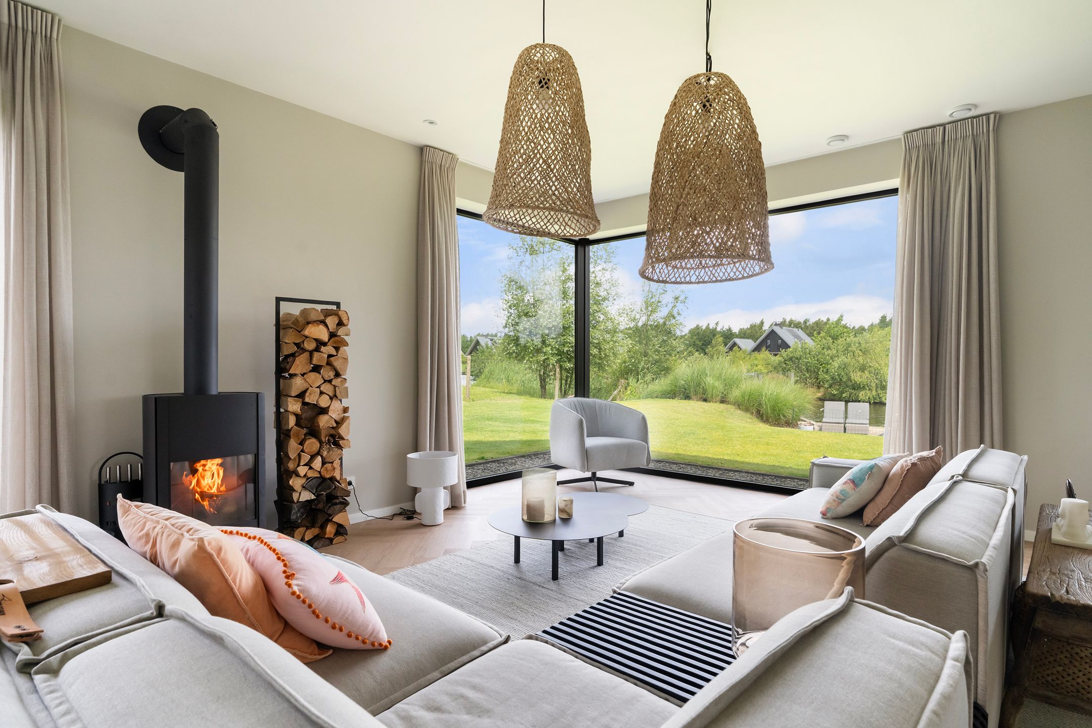4-bedroom freehold villa in Sint Nicolaasga — photo 3 of 5