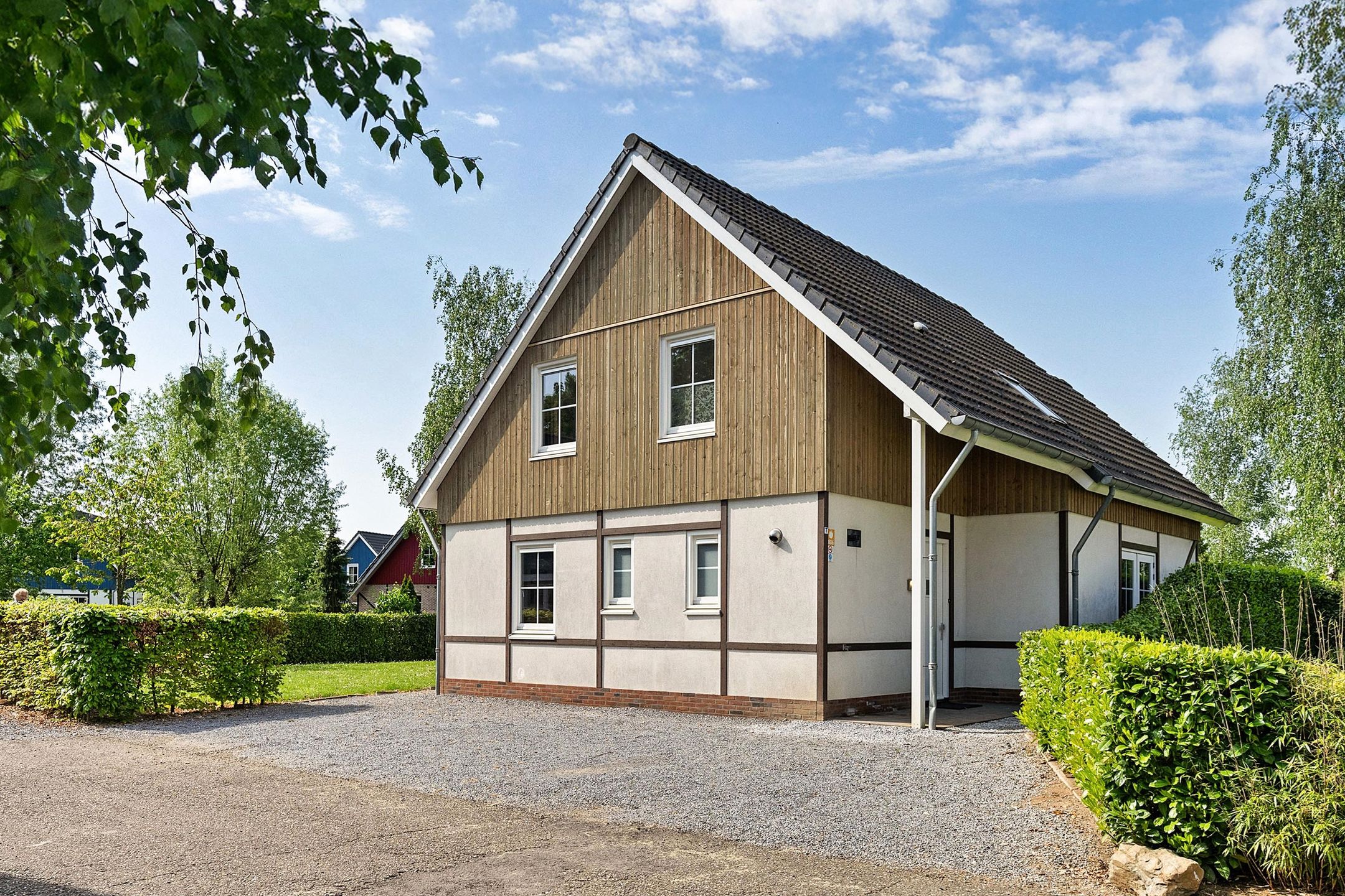 5-bedroom freehold villa in Susteren — photo 1 of 5