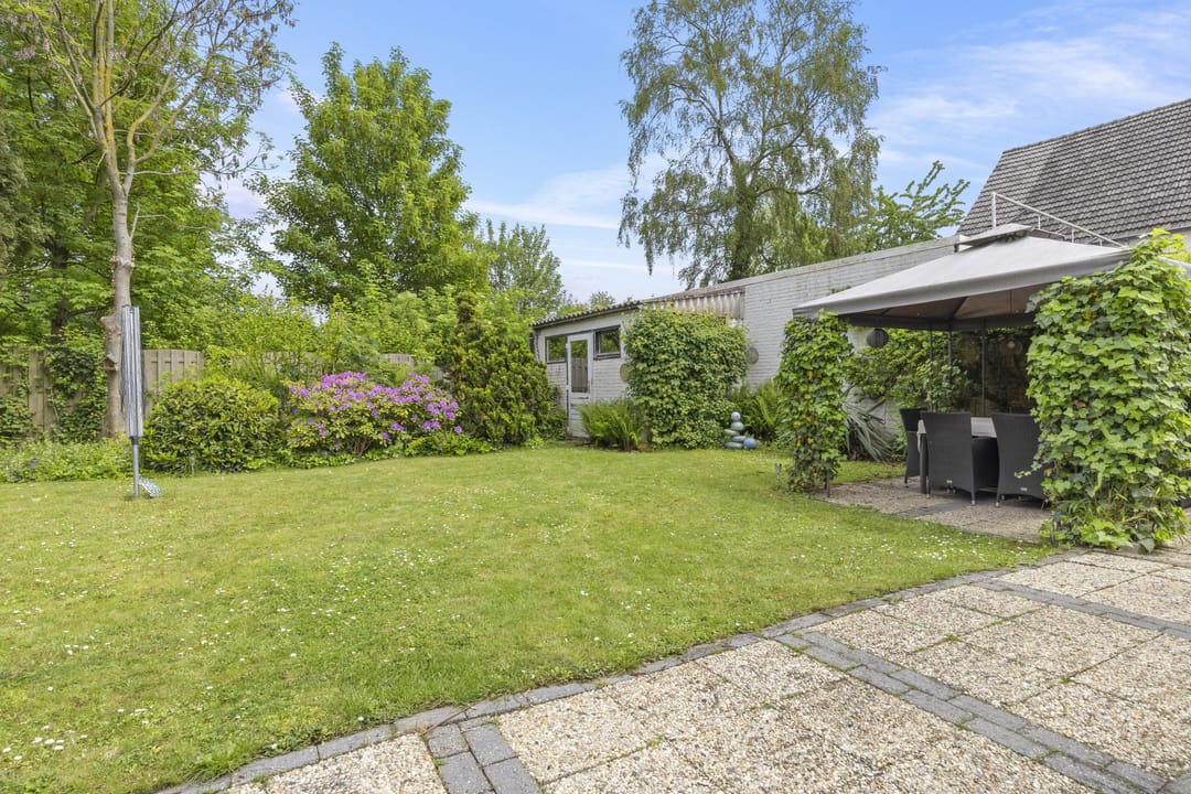 Photo 32 of Bunderstraat 258