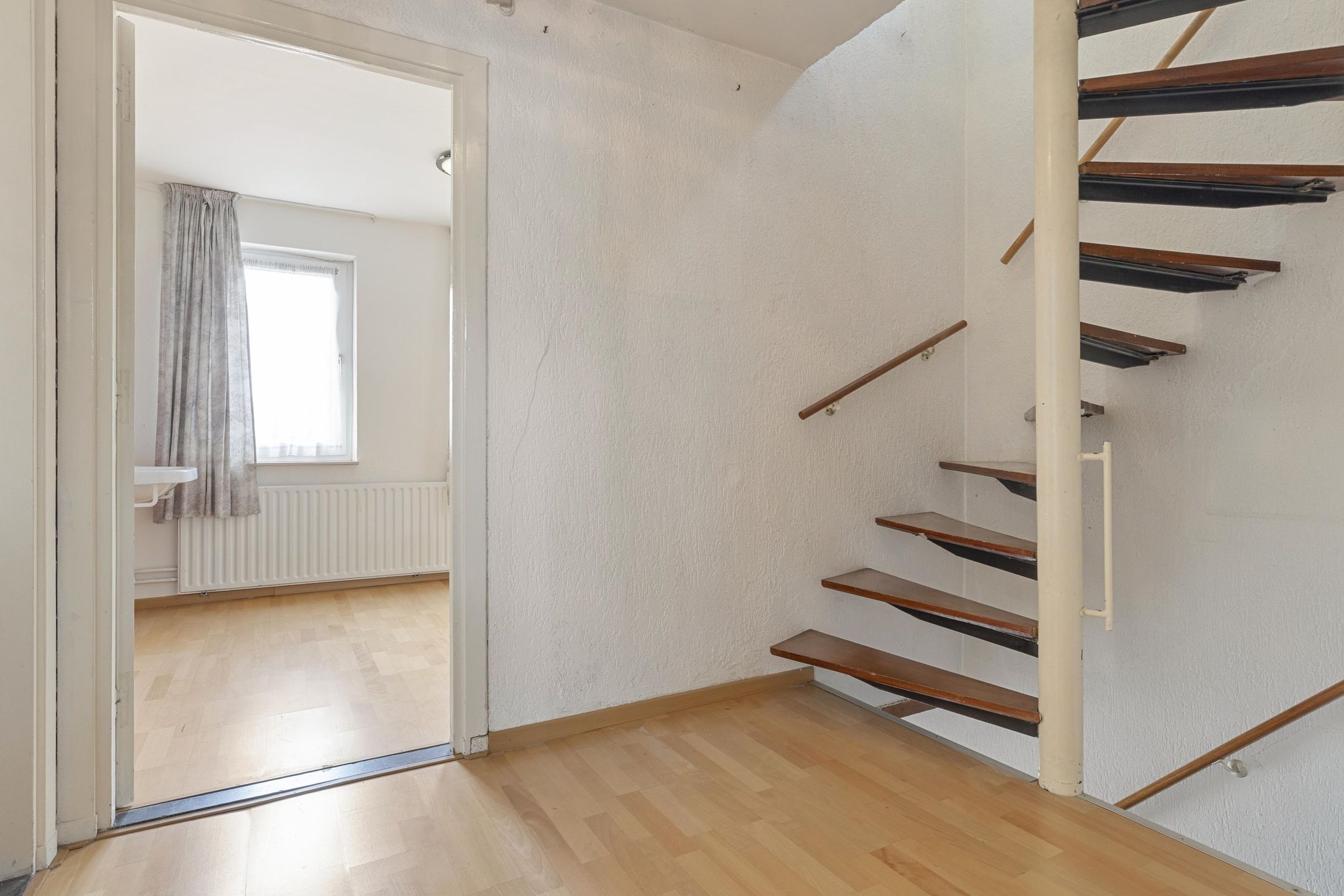 Photo 21 of Bunderstraat 258