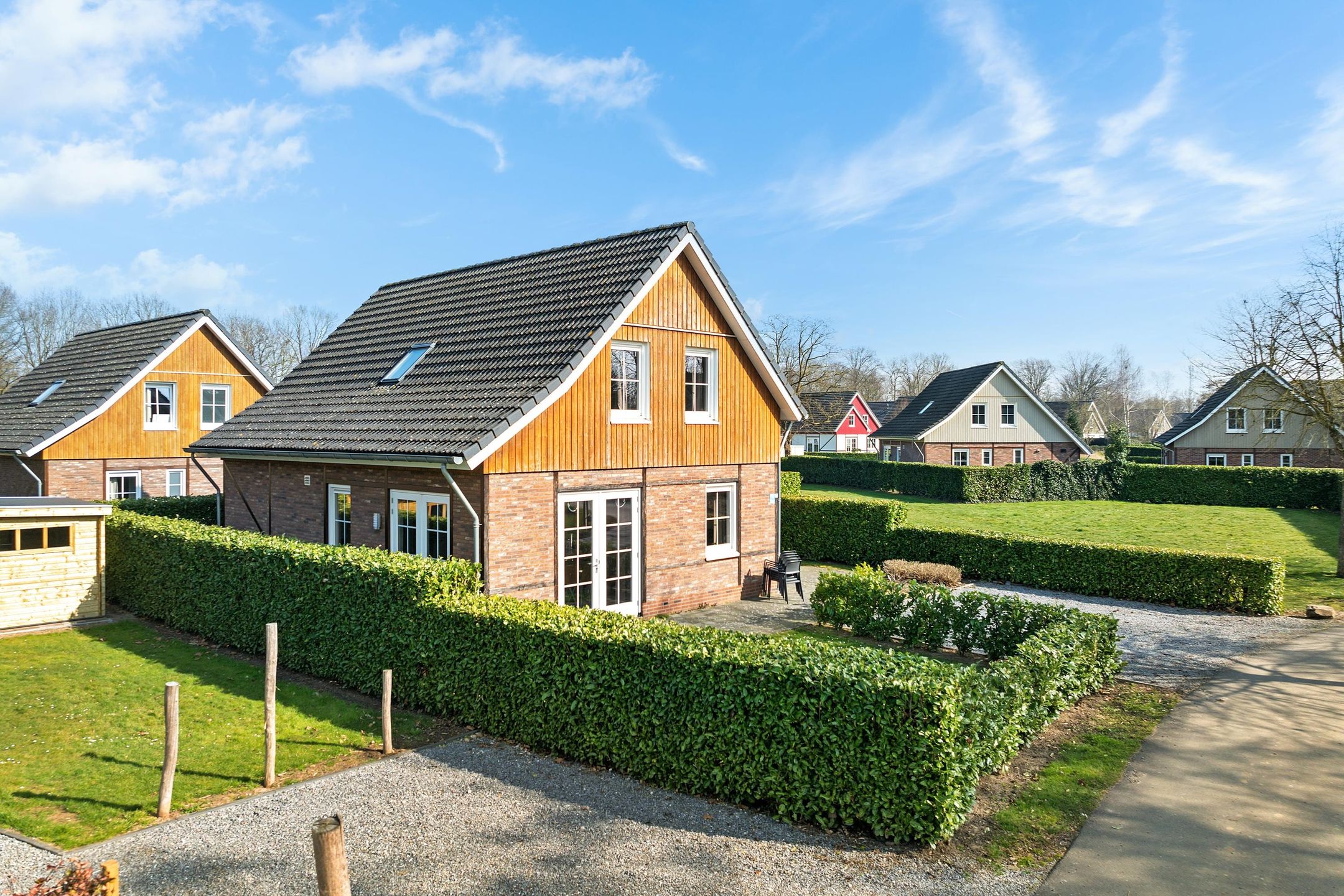 6-bedroom freehold villa in Susteren — photo 1 of 5