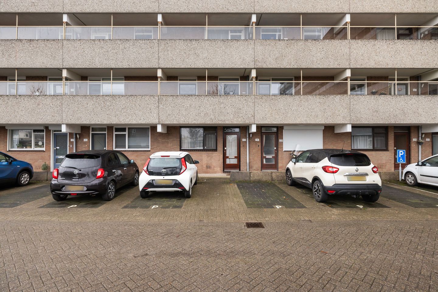 Photo 5 of Haringvlietstraat 169