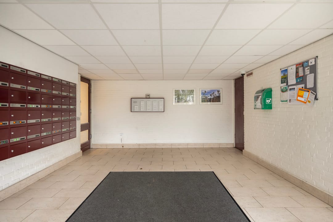 Photo 8 of Haringvlietstraat 169