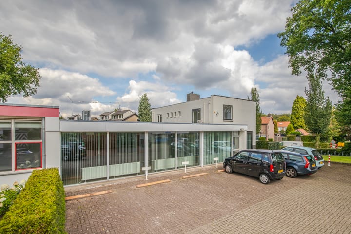 Photo 2 of Waldeck Pyrmontlaan 14