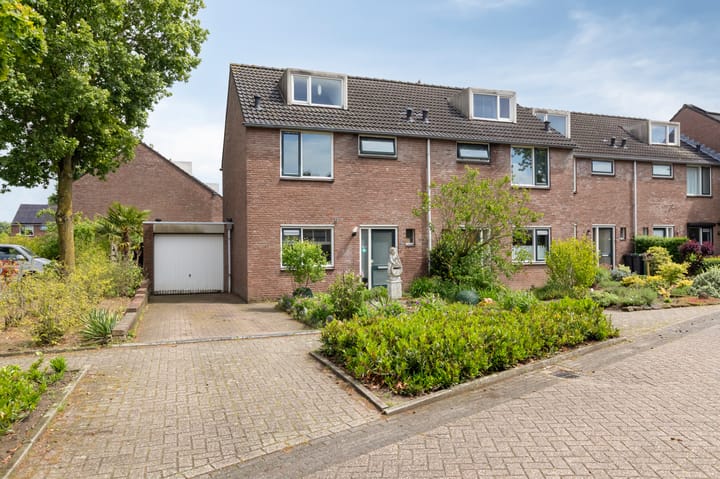 Hoekwoning te koop: Rodingsveen 100, 'S-Heerenberg