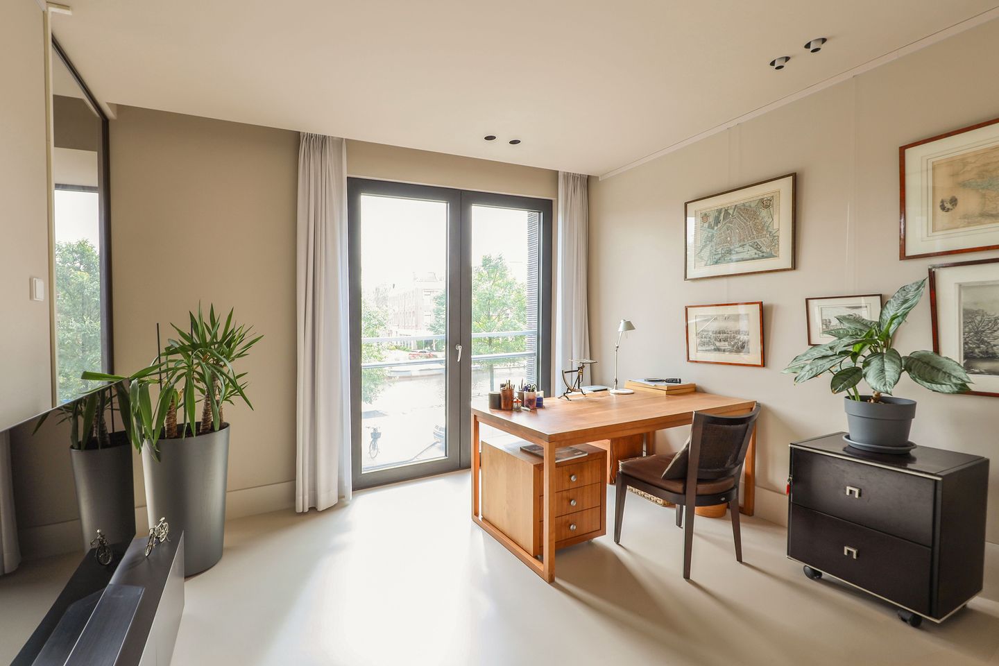 Photo 14 of Pieter de Hoochstraat 11-A3
