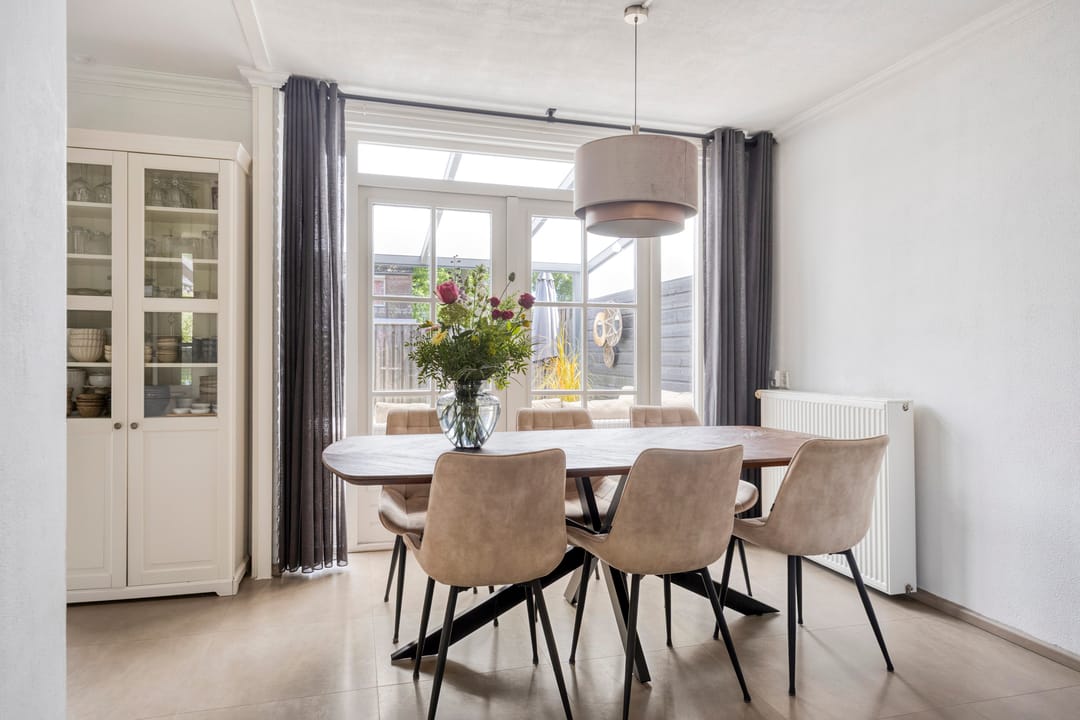 Photo 11 of Arthur van Schendelstraat 27