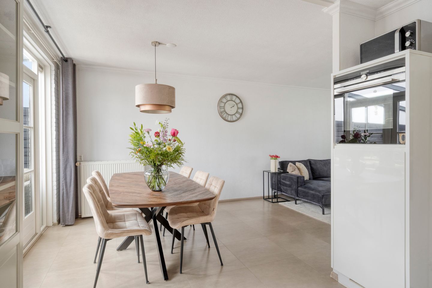 Photo 10 of Arthur van Schendelstraat 27
