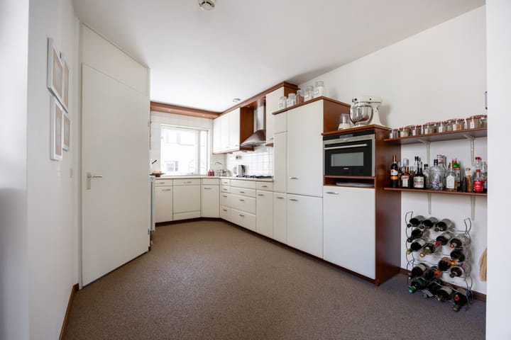 Photo 4 of Perenstraat 13
