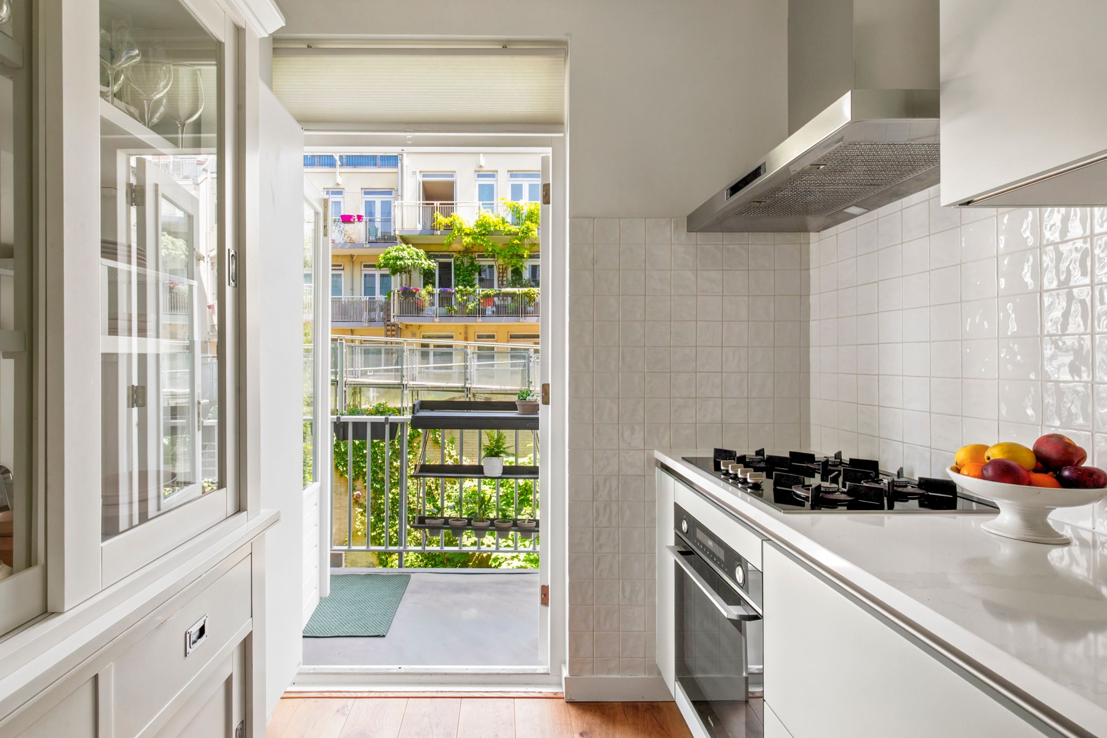 Photo 9 of Orteliusstraat 156-1