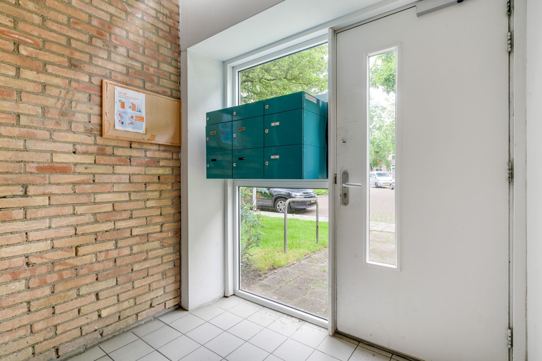 Photo 6 of Arubastraat 18