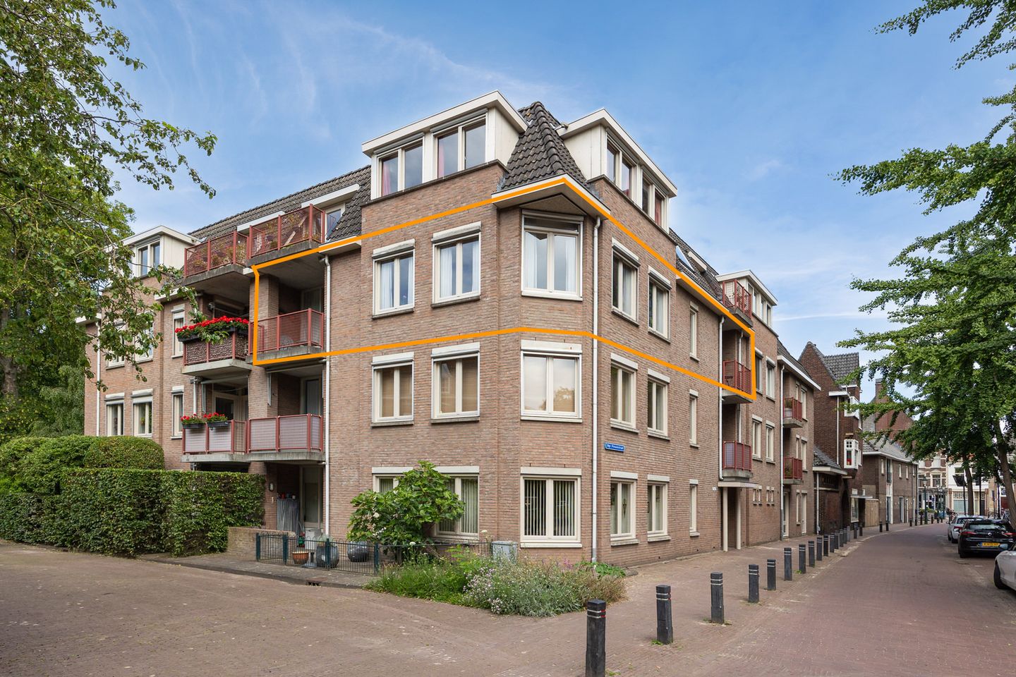 Photo 1 of Mgr. Prinsenstraat 29