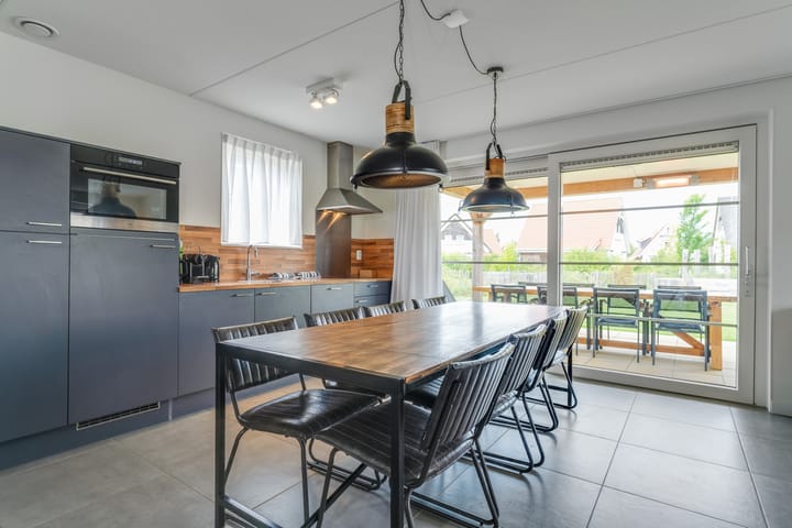 Foto 2 van Zeedijk 24-348
