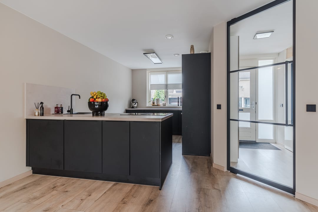 Photo 16 of Rooseveltstraat 126