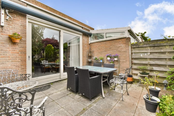Tussenwoning te koop: Molen 't Hert 24, Rhoon