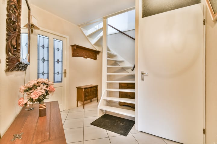 Tussenwoning te koop: Molen 't Hert 24, Rhoon
