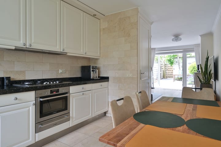 Tussenwoning te koop: Wolvenlaan 38, Hilversum