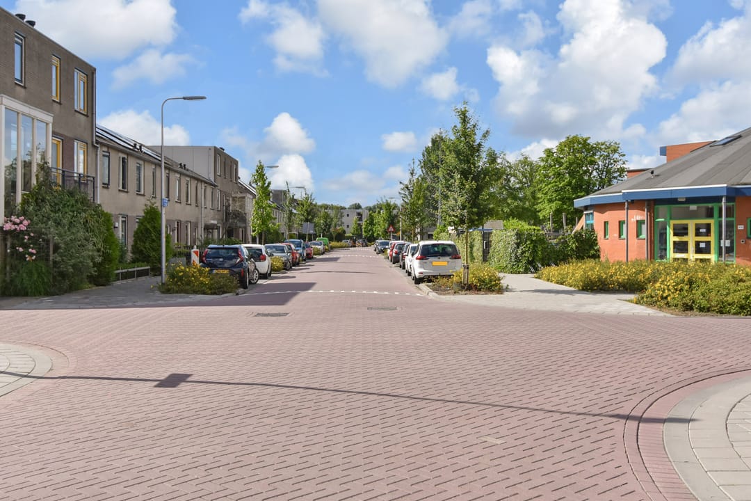 Photo 38 of Wilhelmina van Pruisenlaan 330
