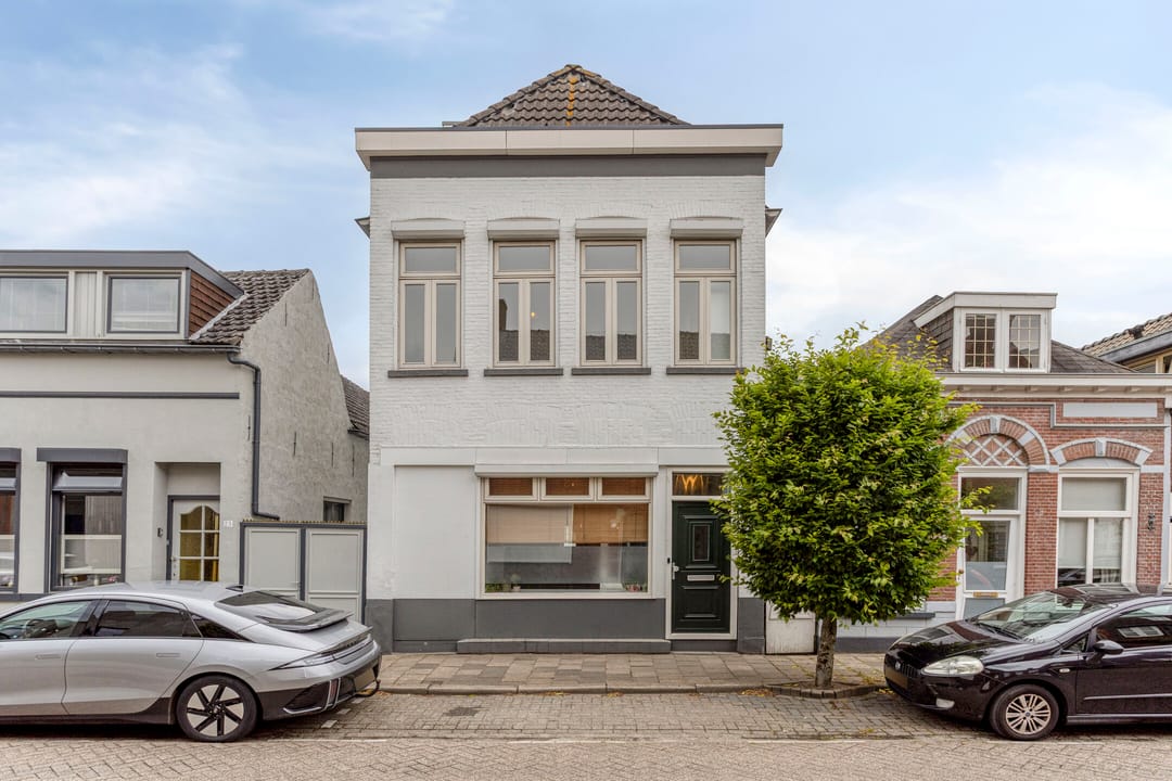 Foto 46 van Damstraat 25