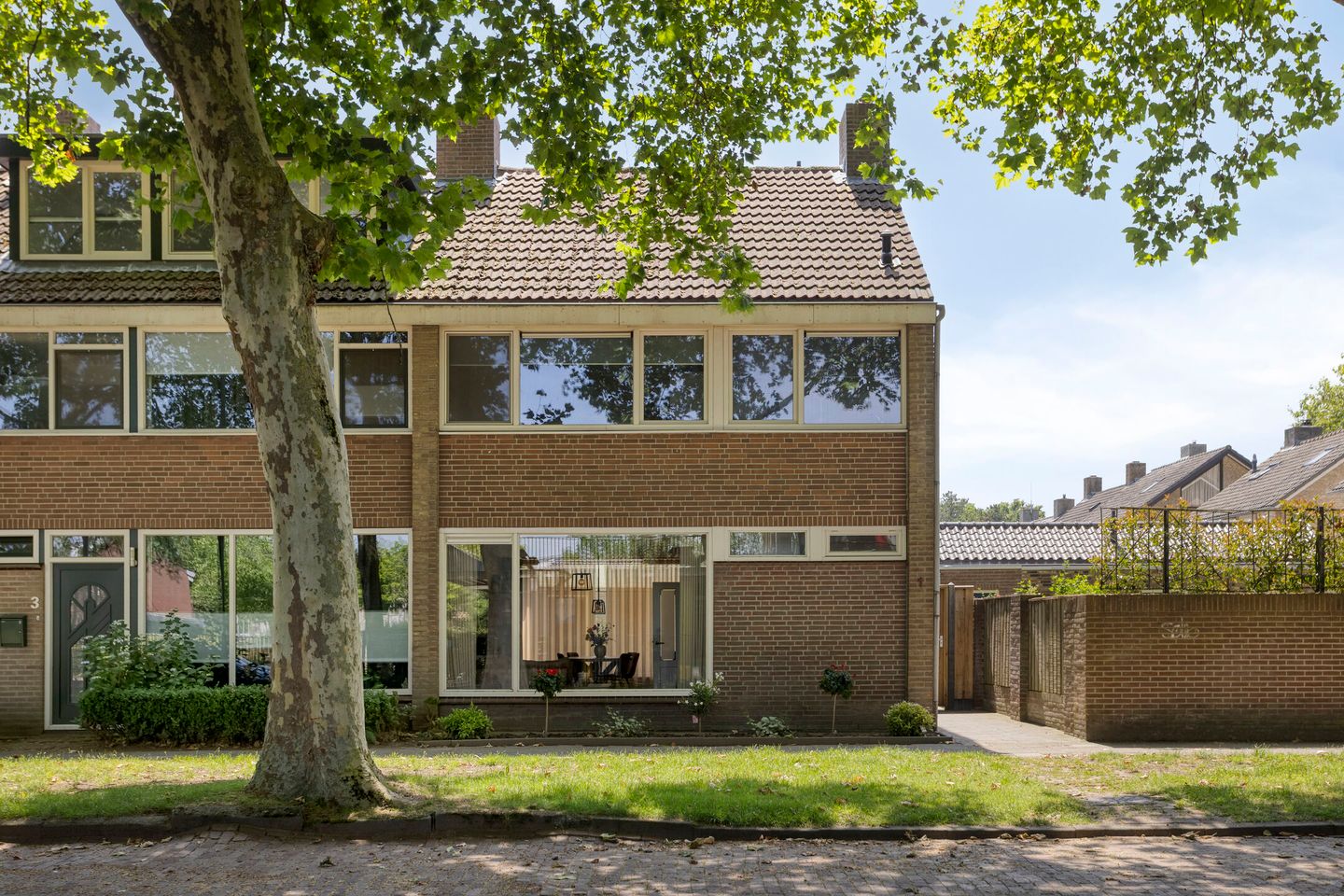Foto 1 van van Tuldenstraat 1