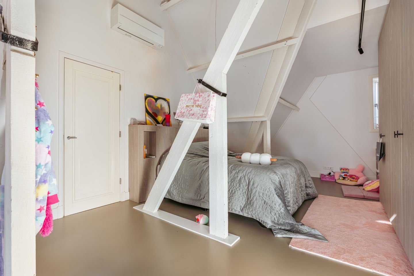 Photo 10 of Bachstraat 11