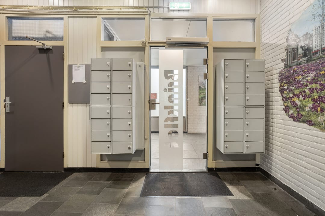 Photo 11 of Brinkstraat 9