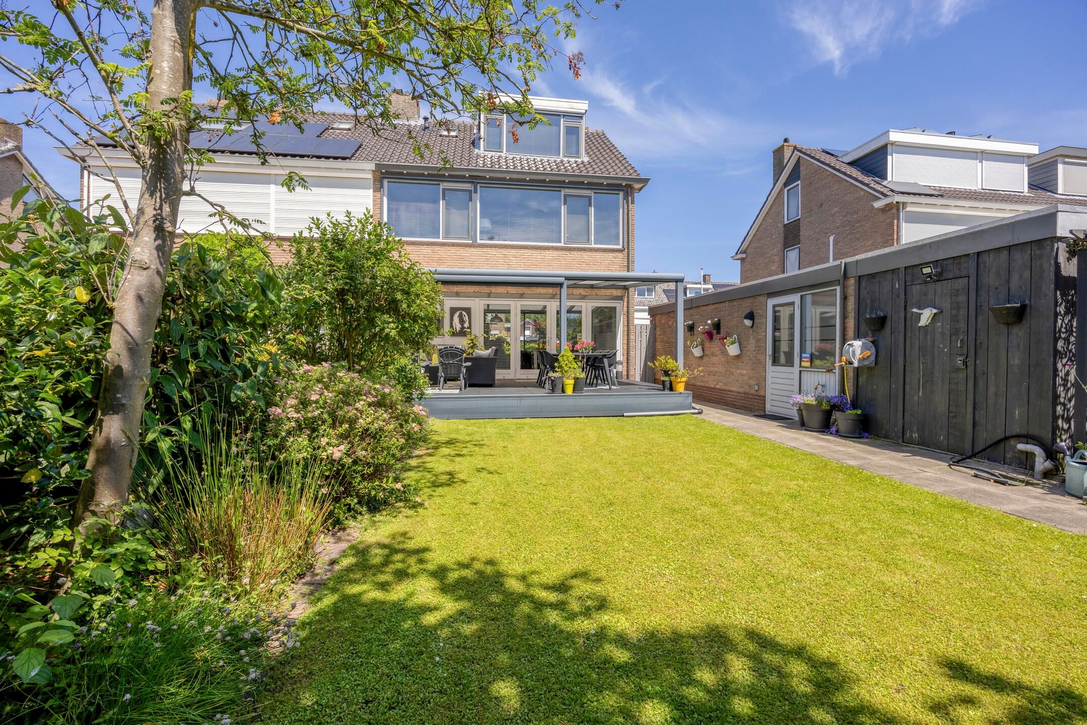 Photo 36 of Bloemenstraat 27