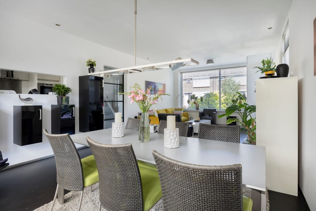Photo 8 of Bloemenstraat 27
