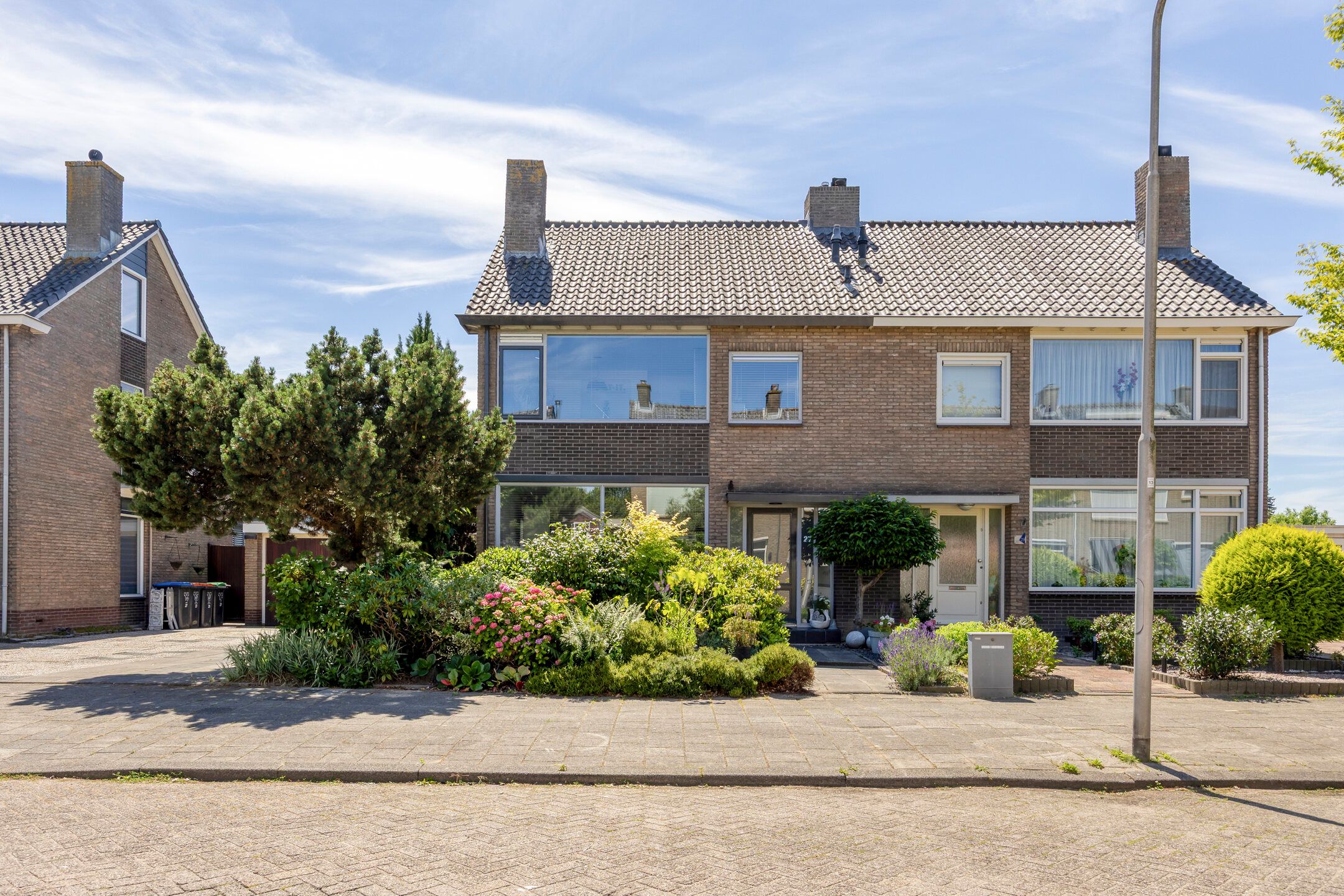 Photo 3 of Bloemenstraat 27