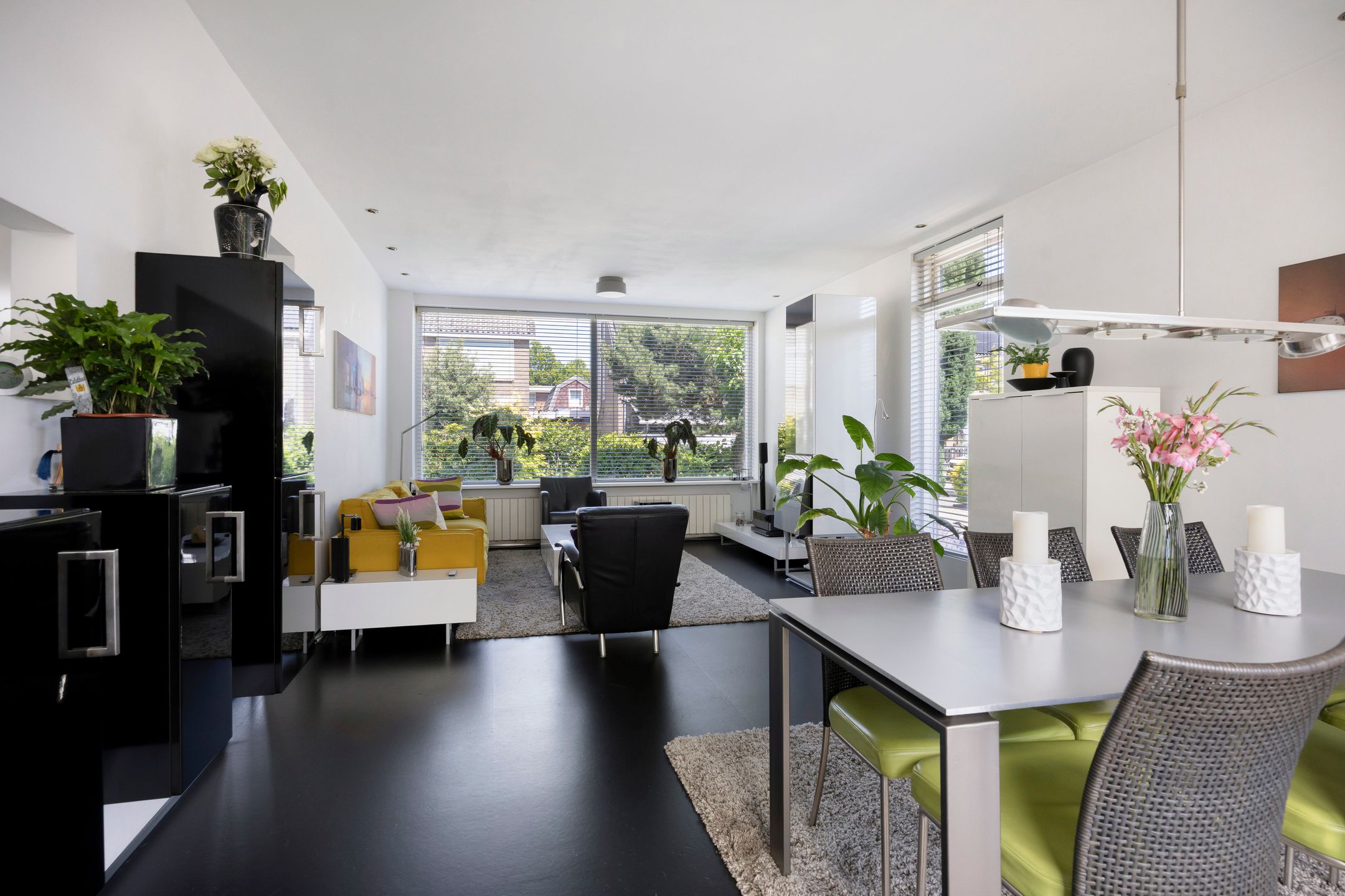 Photo 9 of Bloemenstraat 27