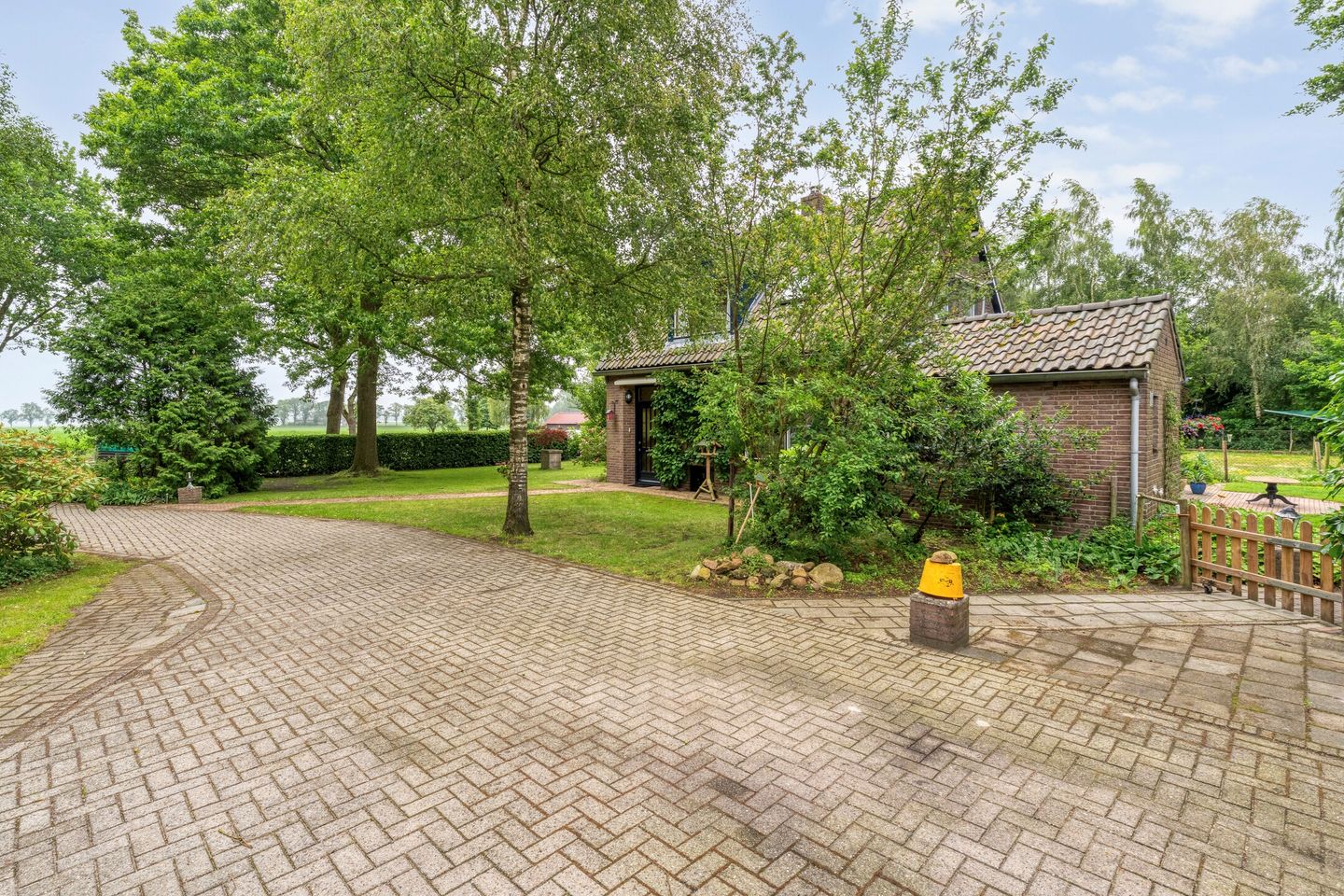 Photo 14 of Rolderstraat 3