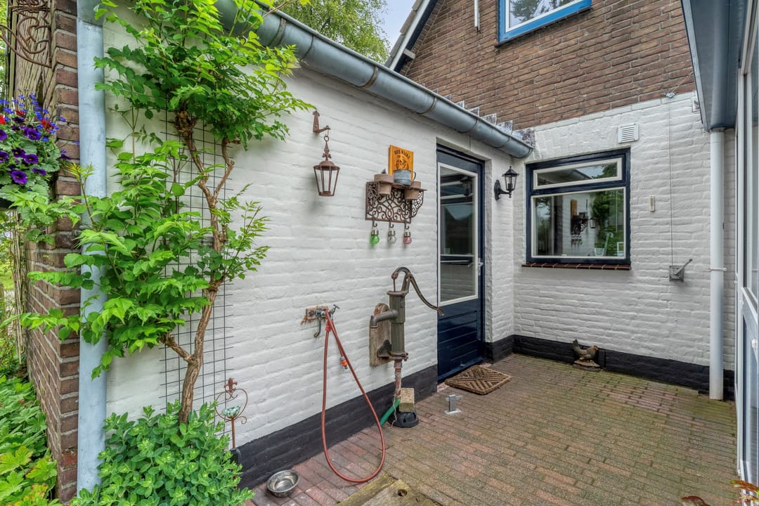 Photo 41 of Rolderstraat 3