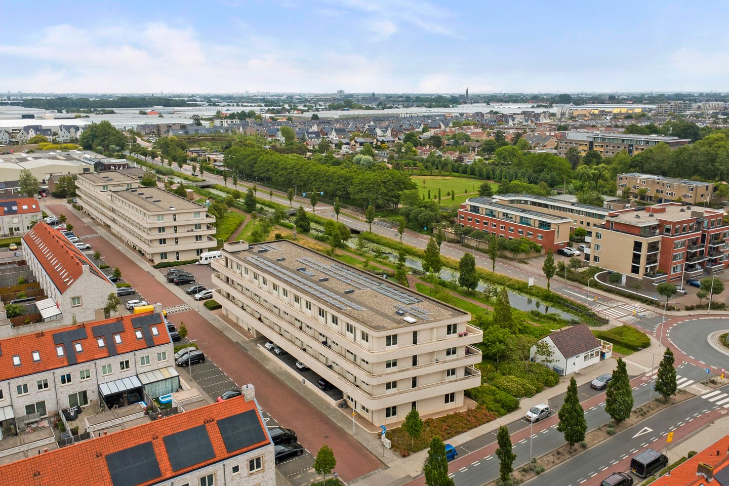 Photo 29 of van den Binckhorststraat 2