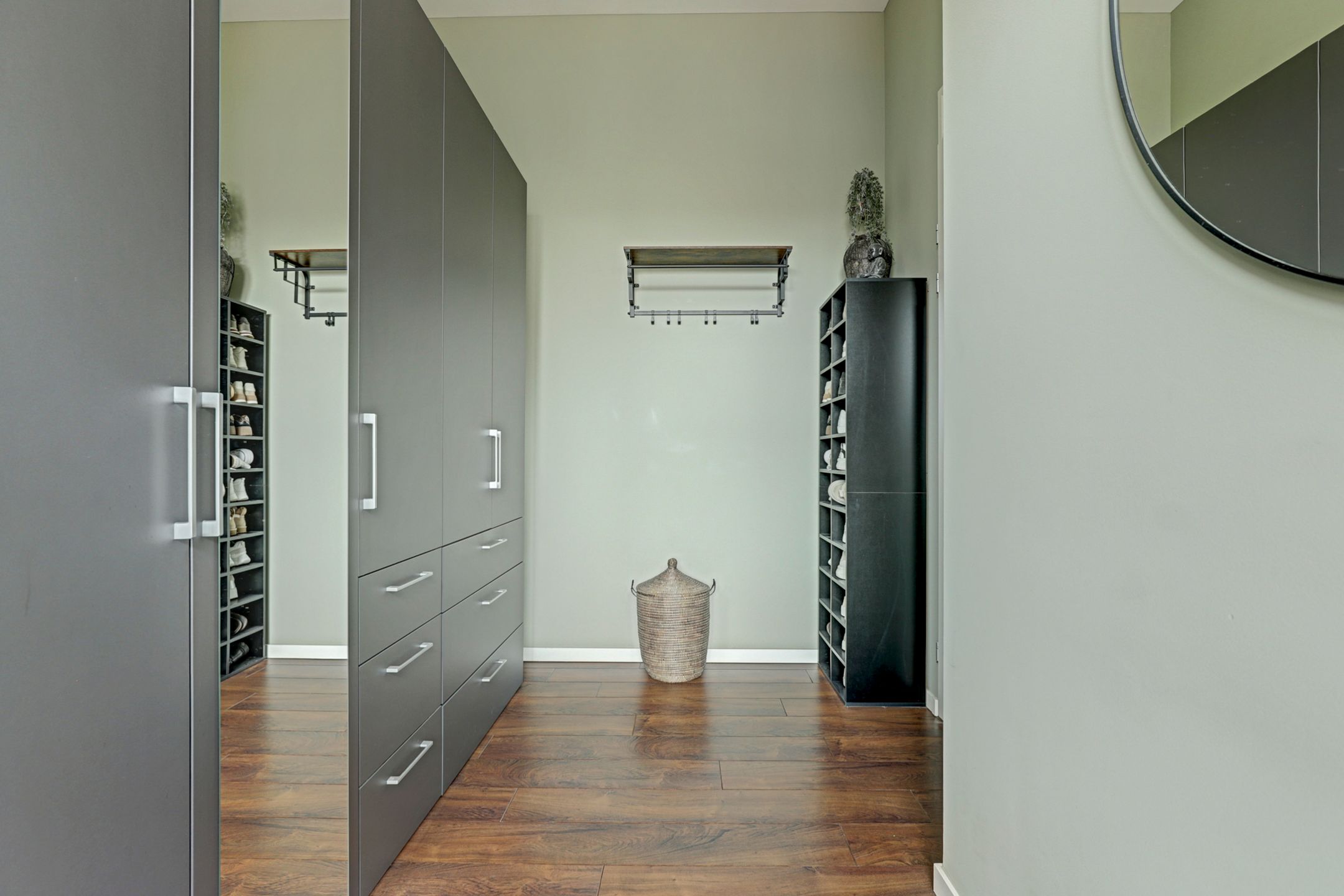 Photo 15 of van den Binckhorststraat 2