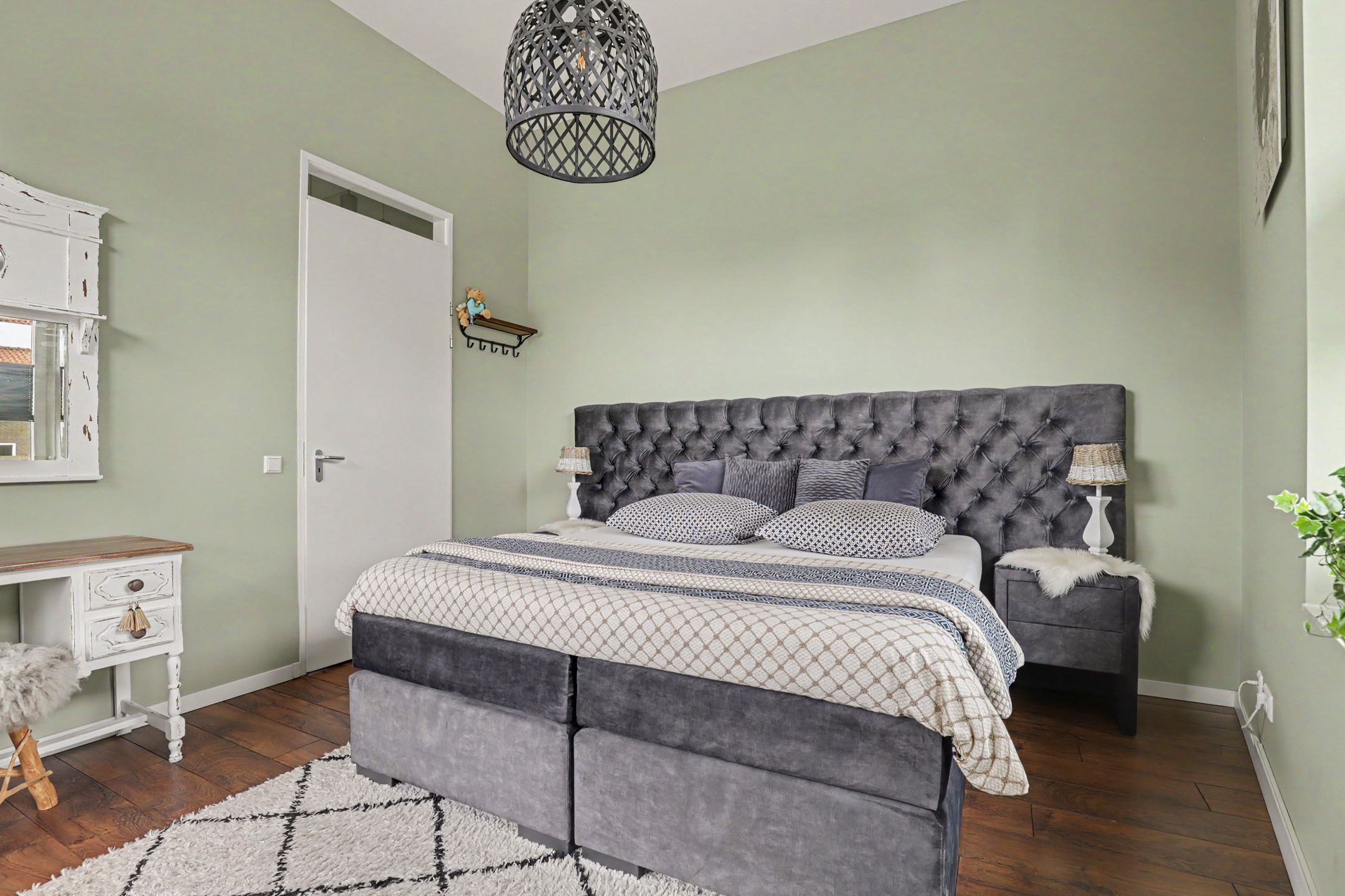 Photo 12 of van den Binckhorststraat 2