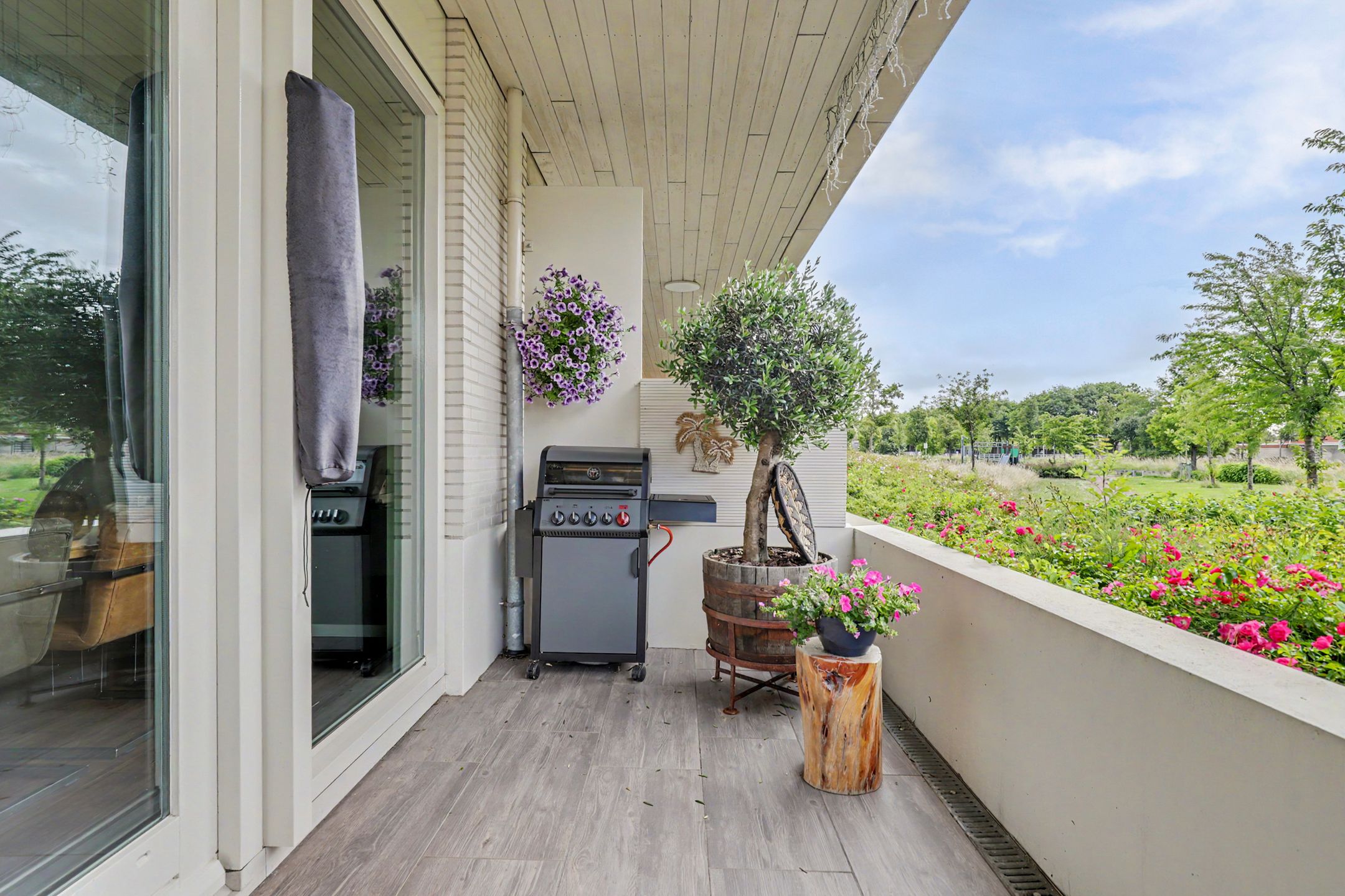 Photo 21 of van den Binckhorststraat 2