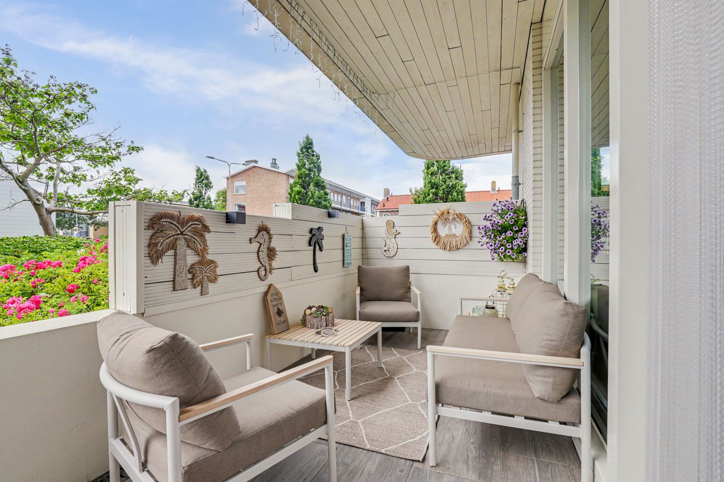 Photo 19 of van den Binckhorststraat 2