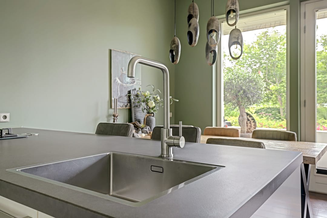 Photo 11 of van den Binckhorststraat 2
