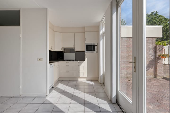 Tussenwoning te koop: Duizendblad 5, Best