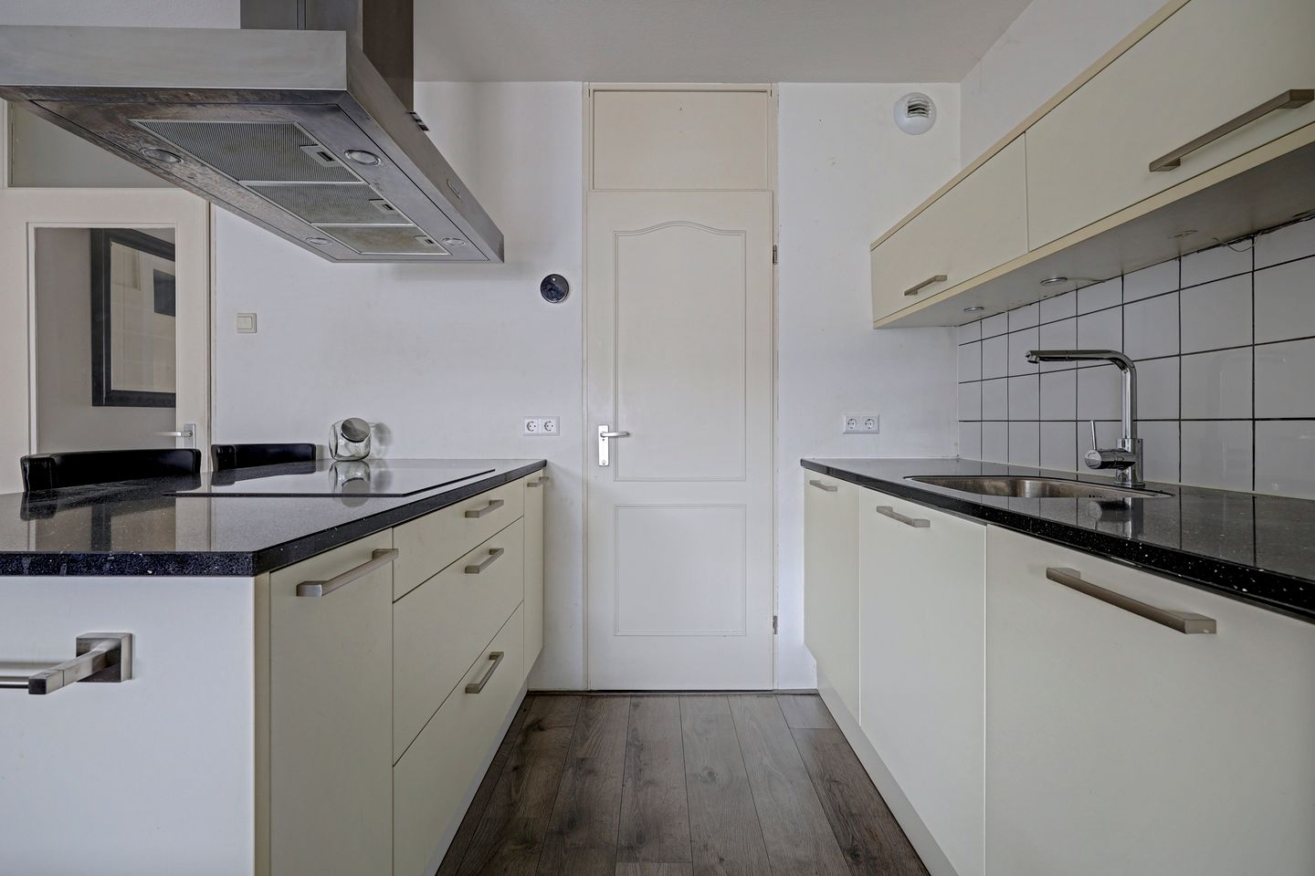 Photo 4 of Prins Mauritsstraat 69