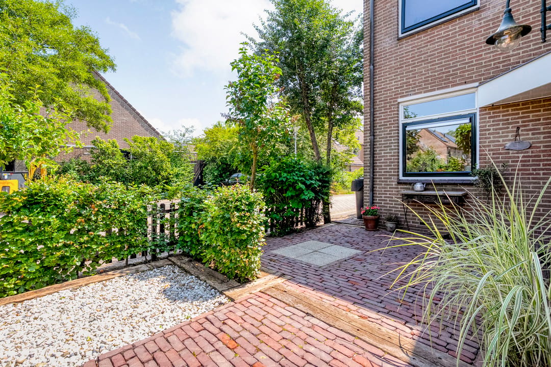 Photo 46 of Pinksterbloem 27
