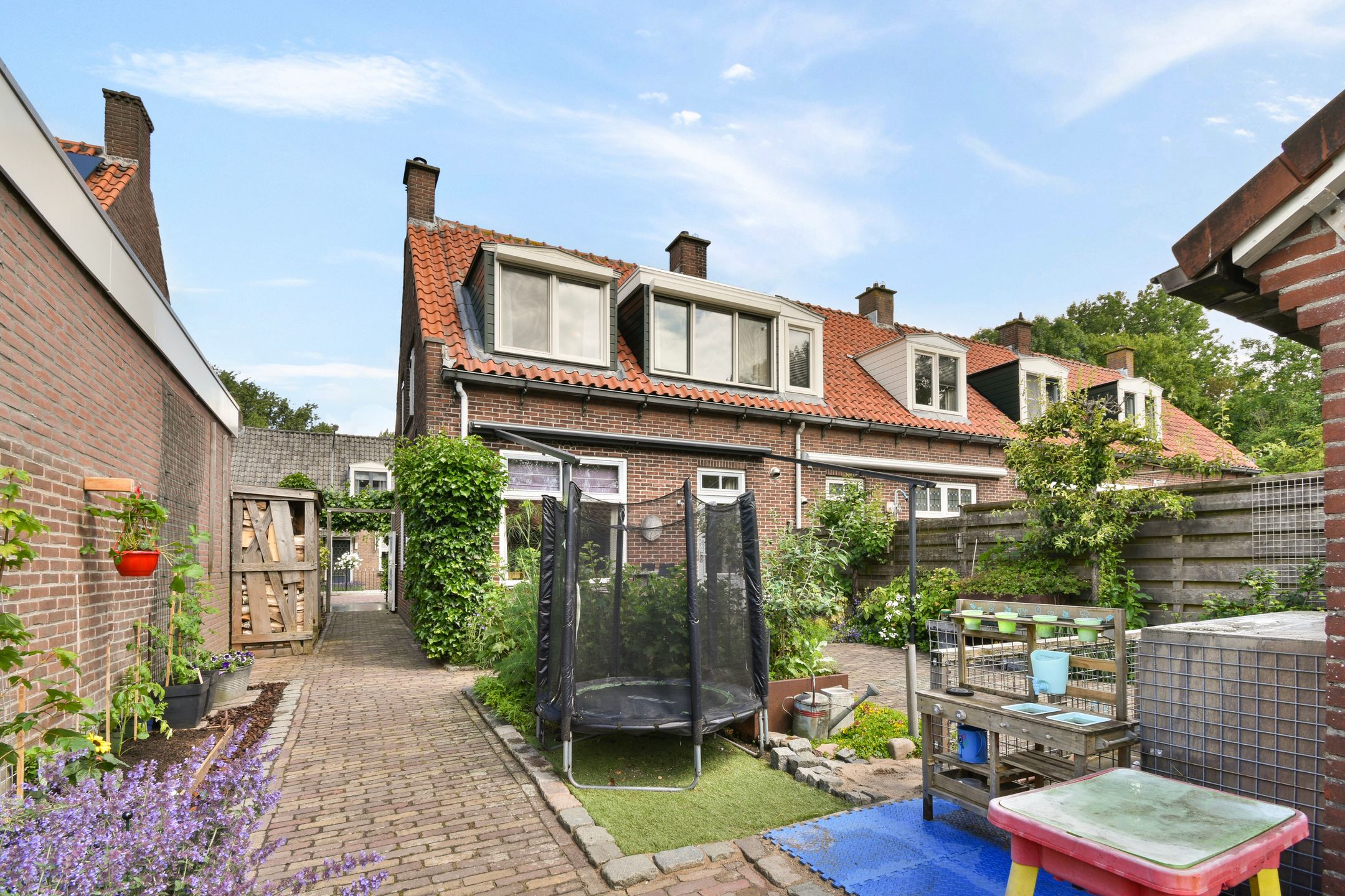 Photo 24 of Wielhovenstraat 8